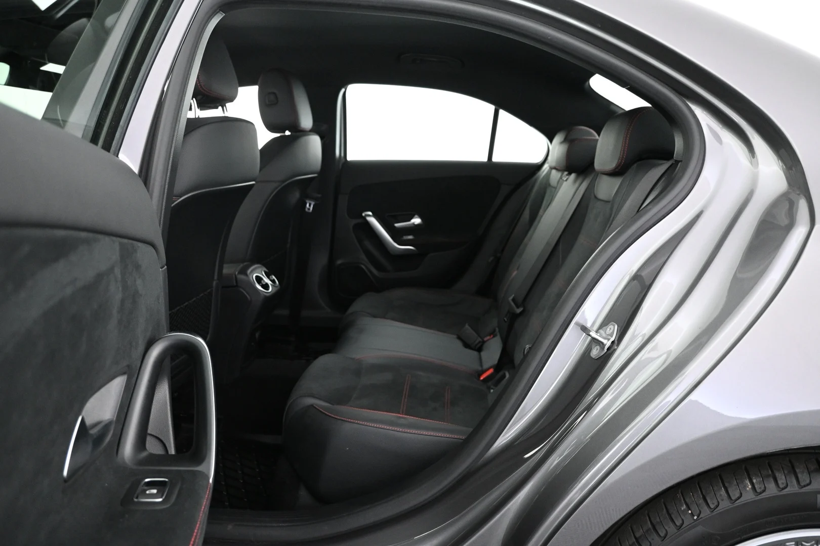 Car Image - 2YMbM2MQFOEgE2jTcjUrj