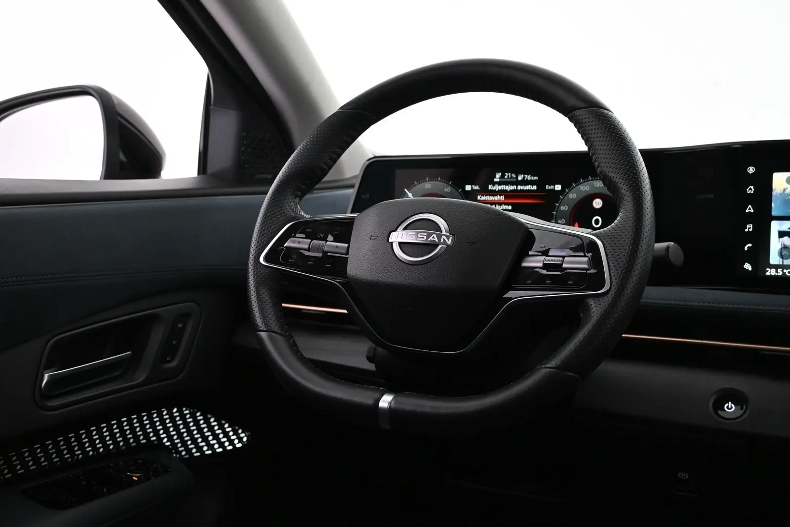 Car Image - DSB2fdyT2BrxXEZvxQY7N