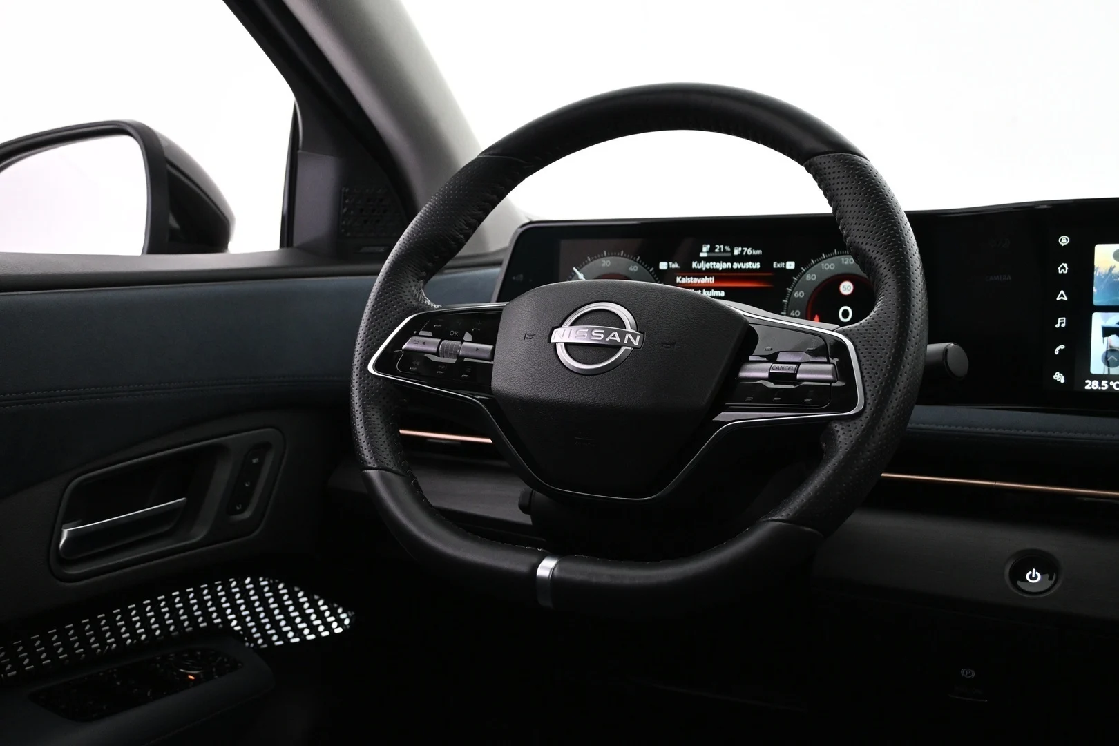 Car Image - DSB2fdyT2BrxXEZvxQY7N