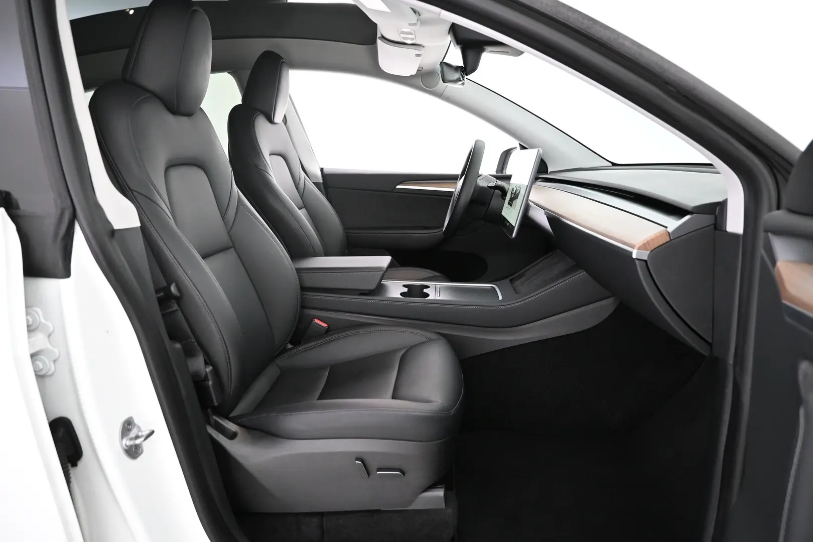 Car Image - i8Ml8YZTK2exXp3PXOyu8