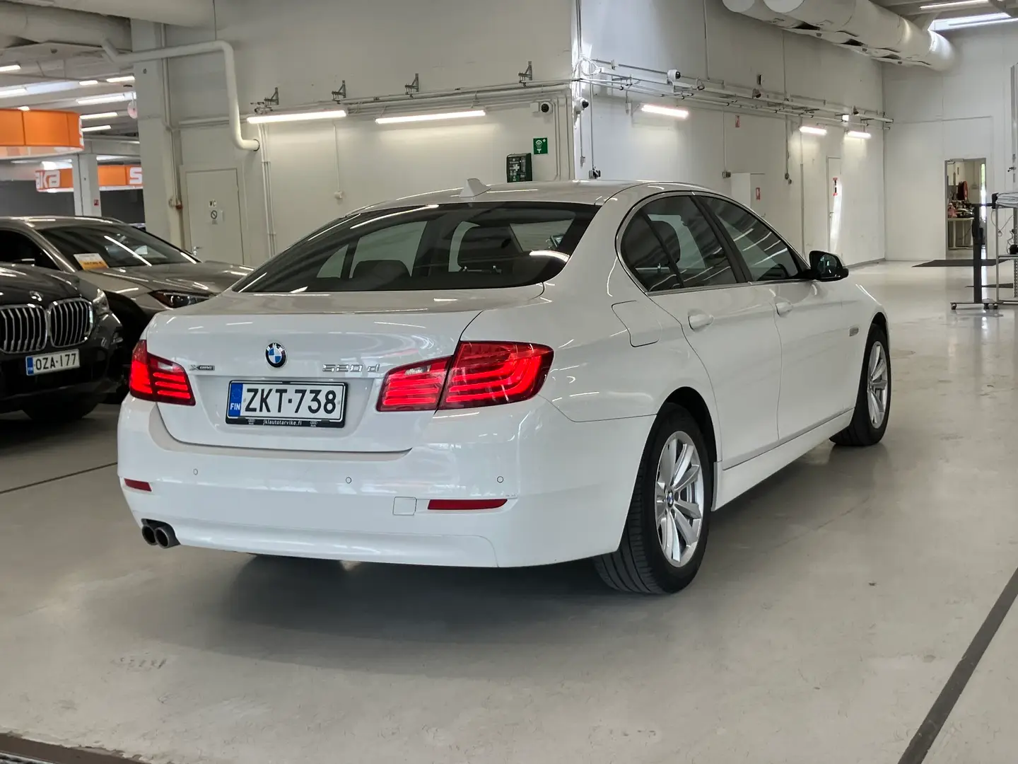 Car Image - 37kjHxqsmwUtrzNgeHtRyX