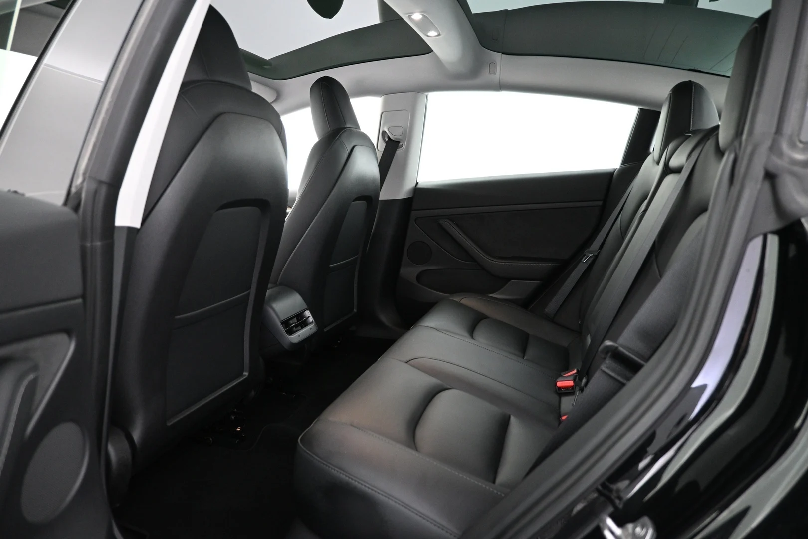 Car Image - 1Zj0zwT8f1VKLlf0wgKxS0