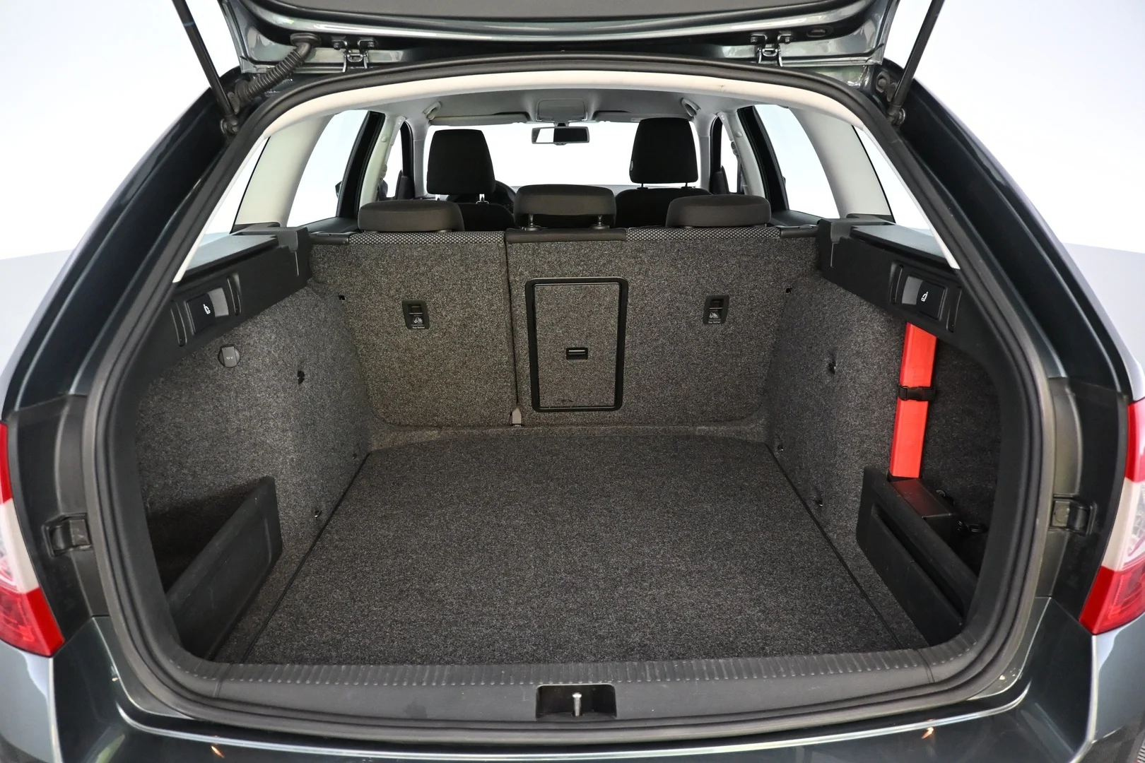 Car Image - 6XzhtYtdQJ0StZaCexUsDH