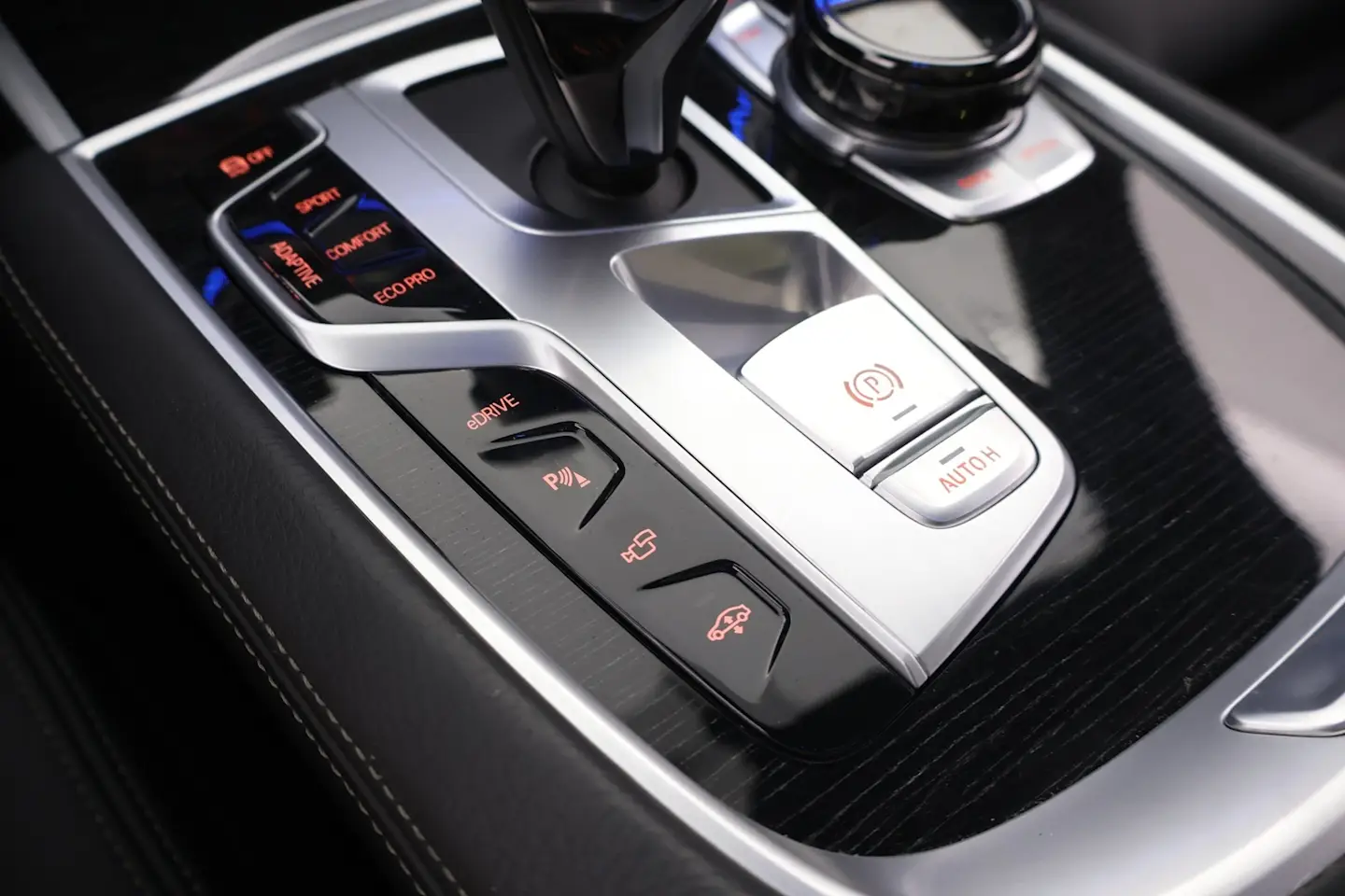 Car Image - 5uvNpdPGJk4B92owCagHs5
