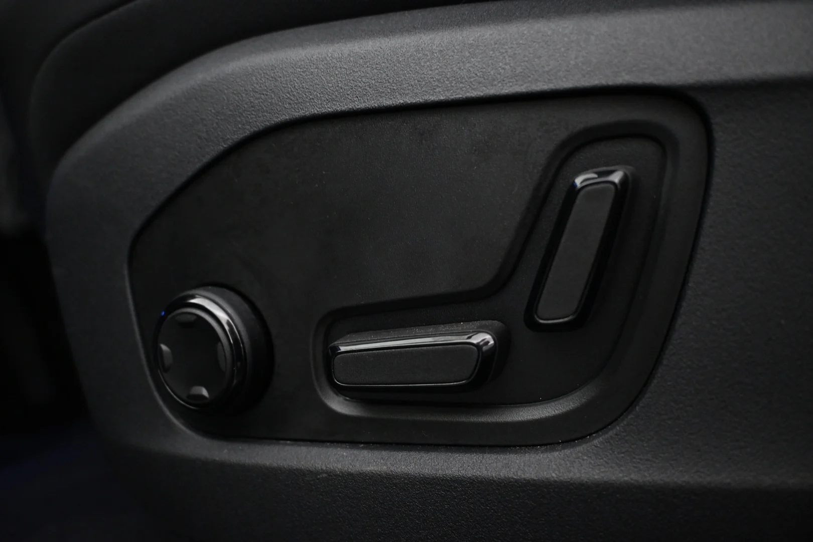 Car Image - 44w3gFvkTpjCM4g69a55rd