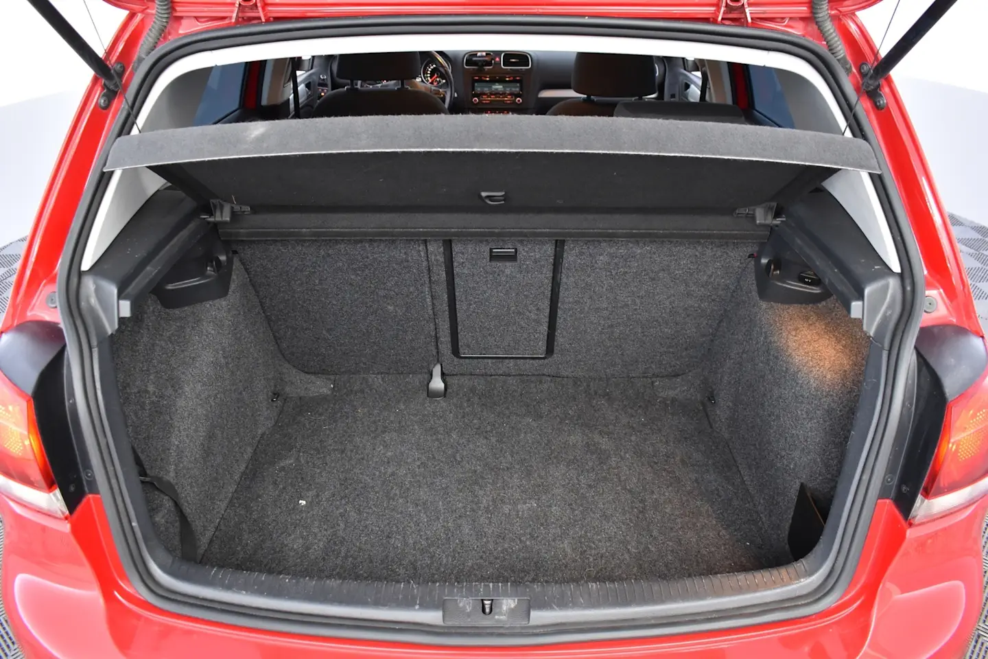 Car Image - U9wVbRSrPyE72RPI17XxM