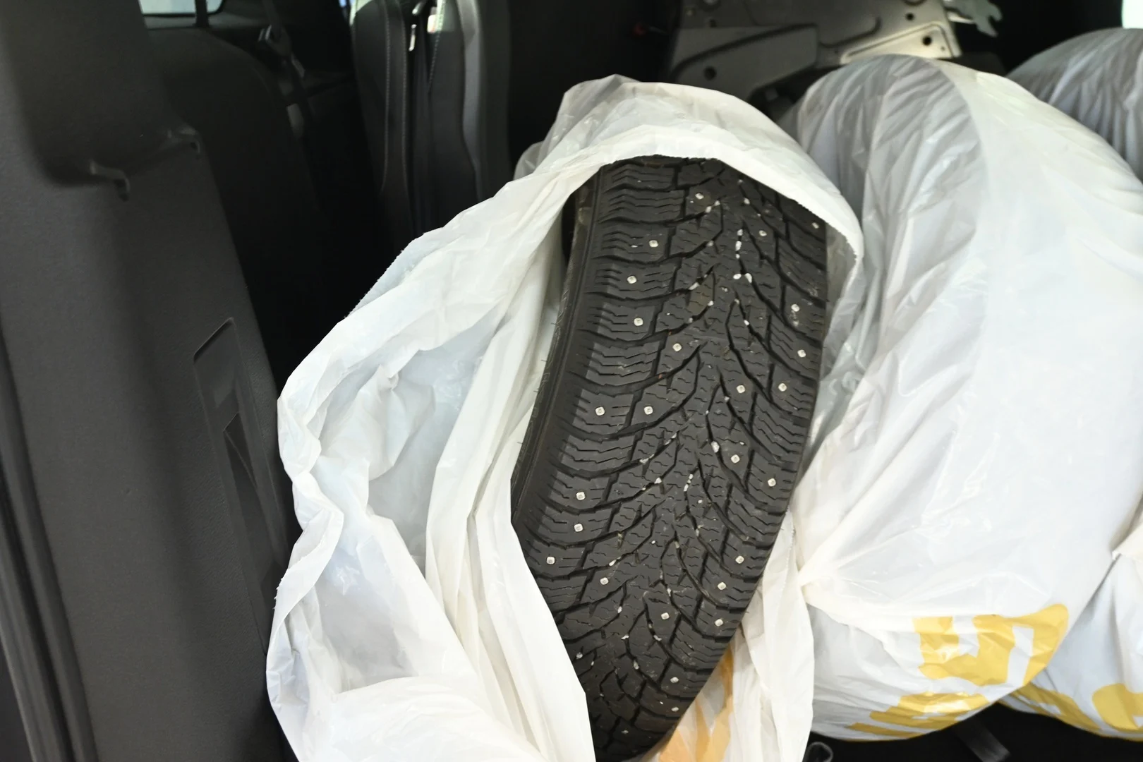Car Image - 4SWnYeoV1uqRnlC0SB40JB