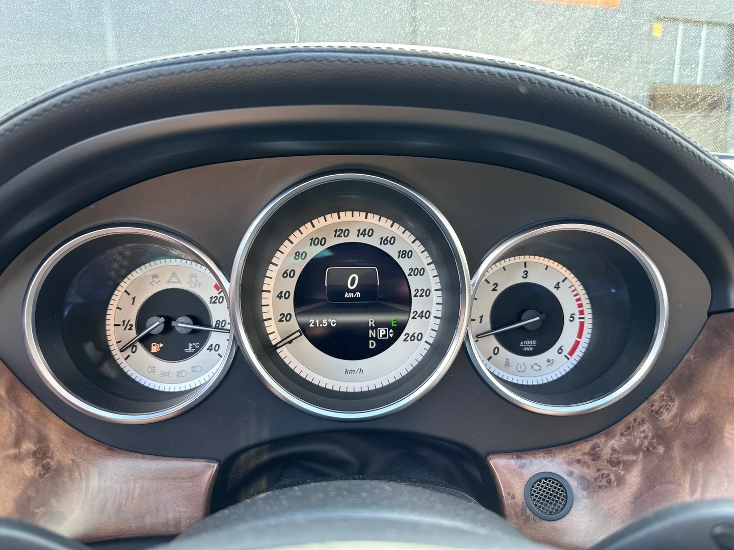 Car Image - 39i8bmfpGG72rltwjyVeV7