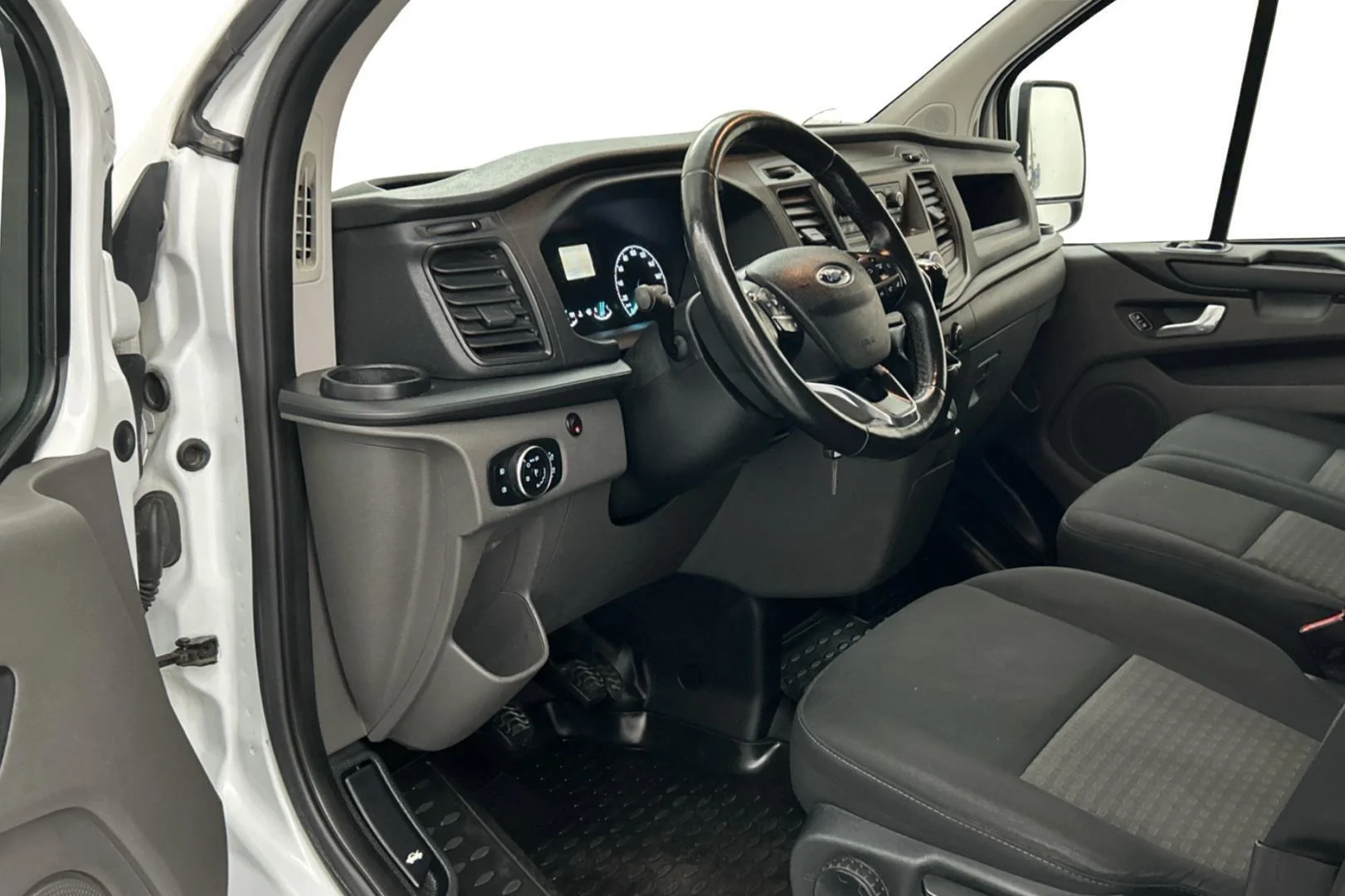 Car Image - 1XffWI6uztP6EewN4pDsCr