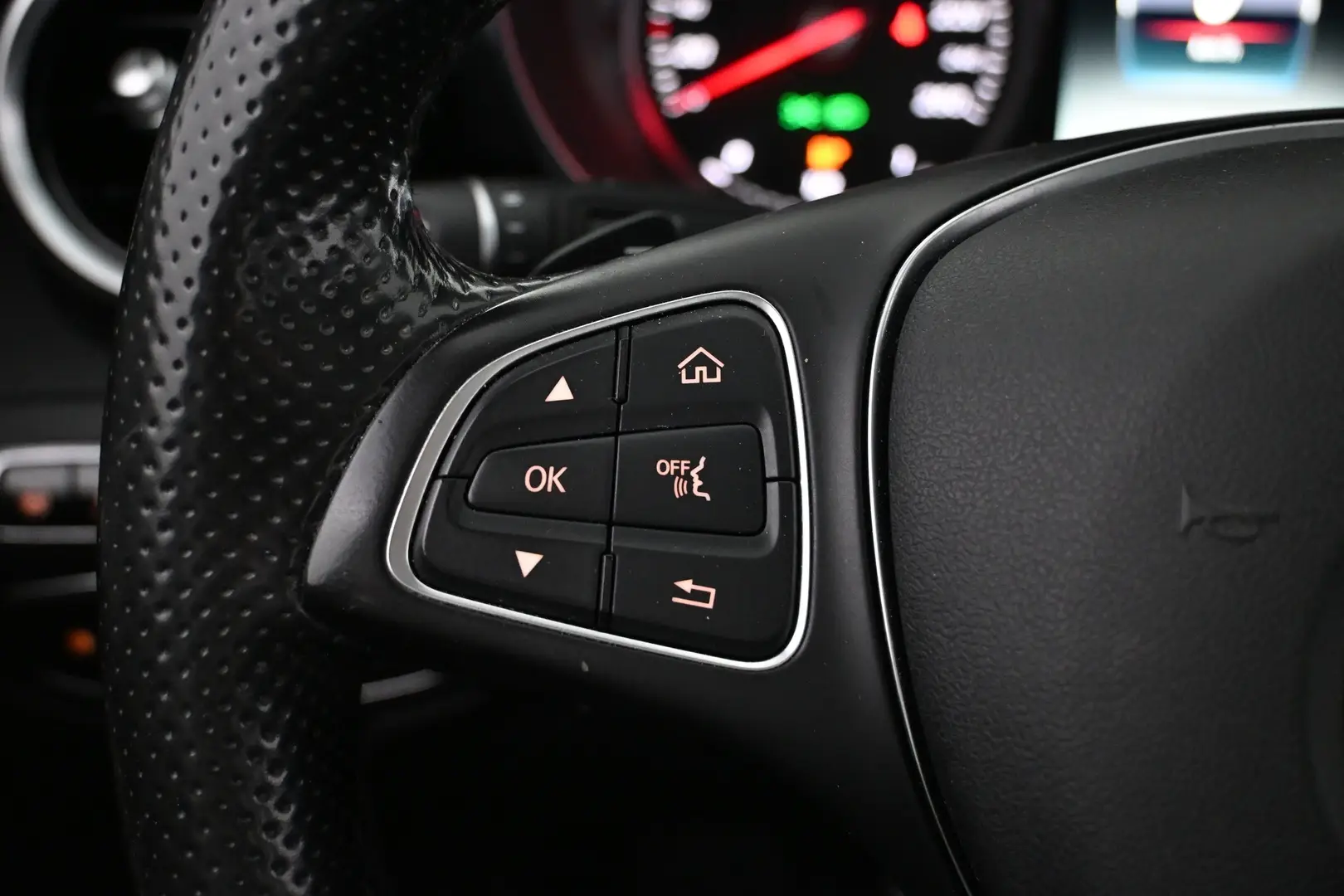 Car Image - 5a1ZaSGWu4Rmvm6DrLv7Of
