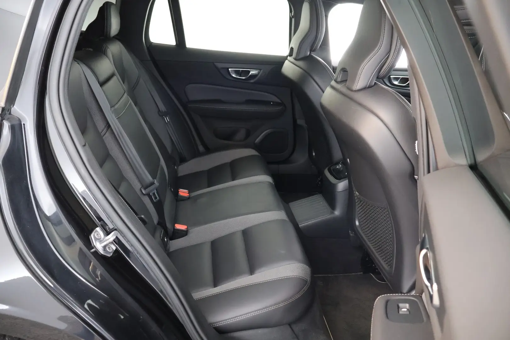 Car Image - z1am2p5GAmRyyYXqFDHx9