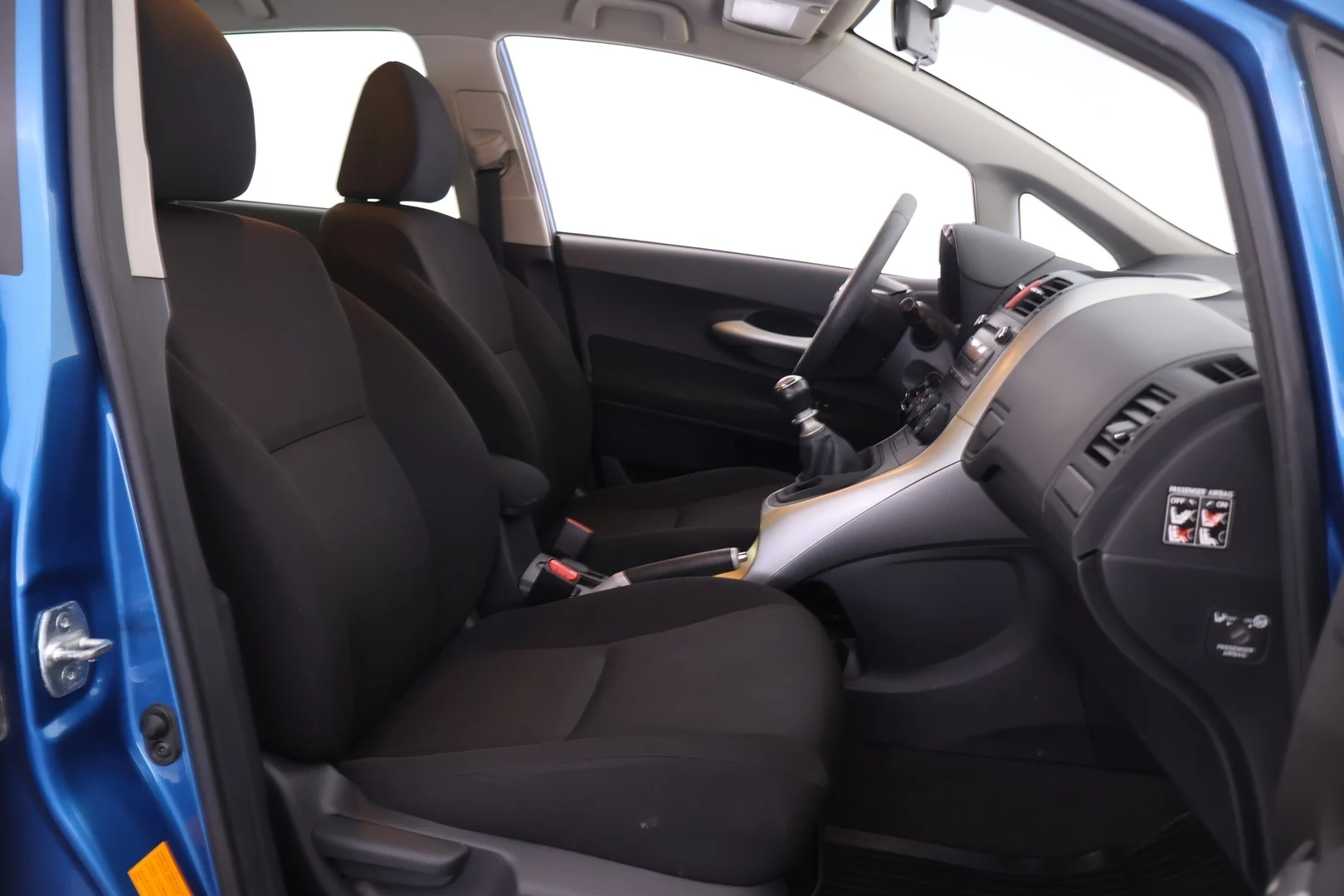 Car Image - 6ZcW2ql7V20v1IVjzDQVAe