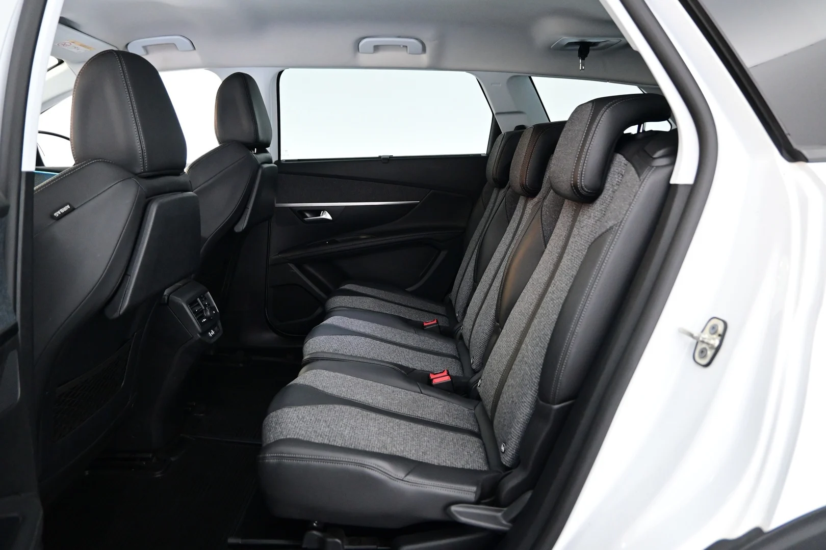 Car Image - 4jgxG9EemOS3gMZILnmE6l
