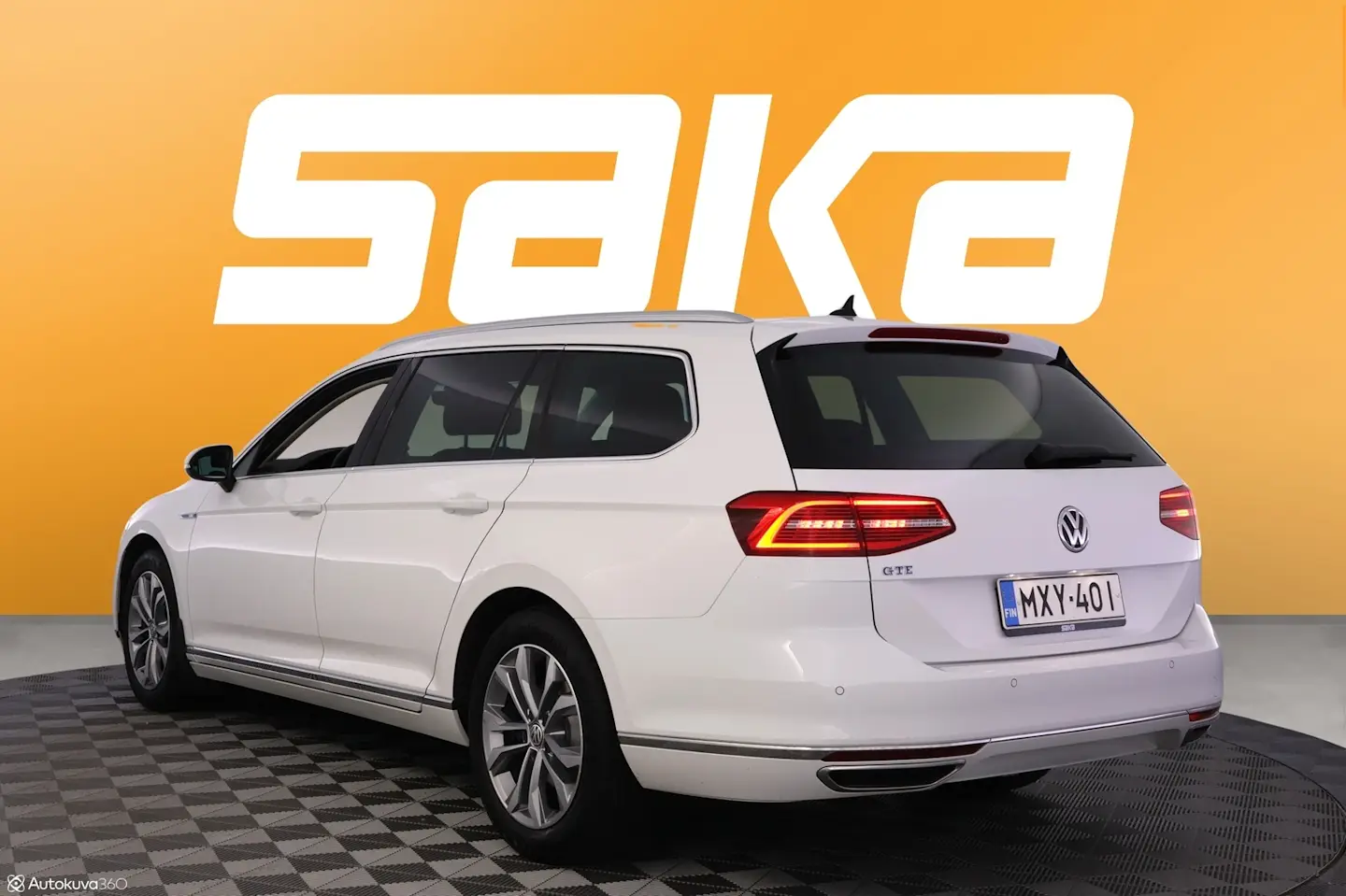 Car Image - CBLQ5gAoPwpCgIDHMj8a9