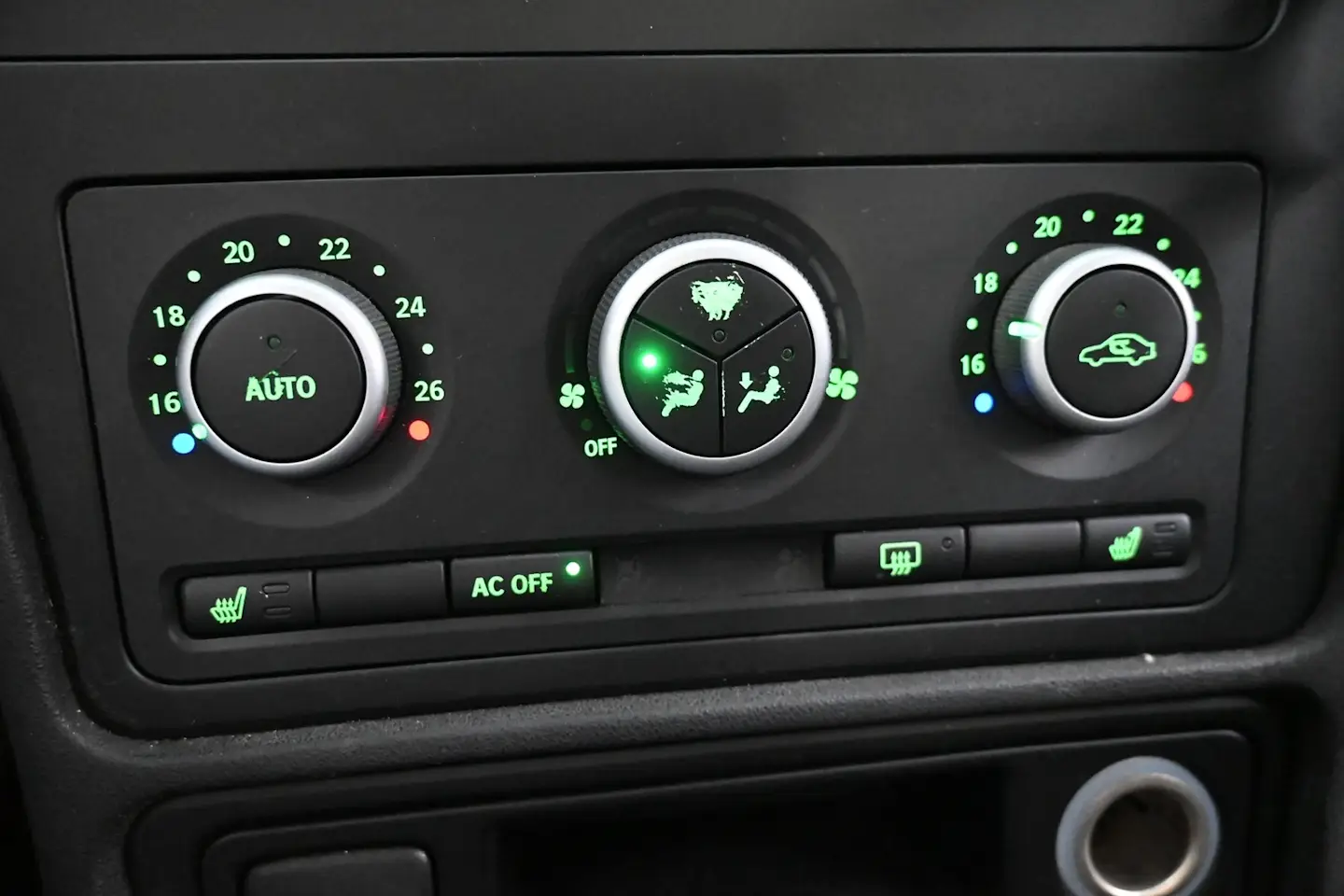 Car Image - 26FkN9ZfEhghwT4qdZYRIx