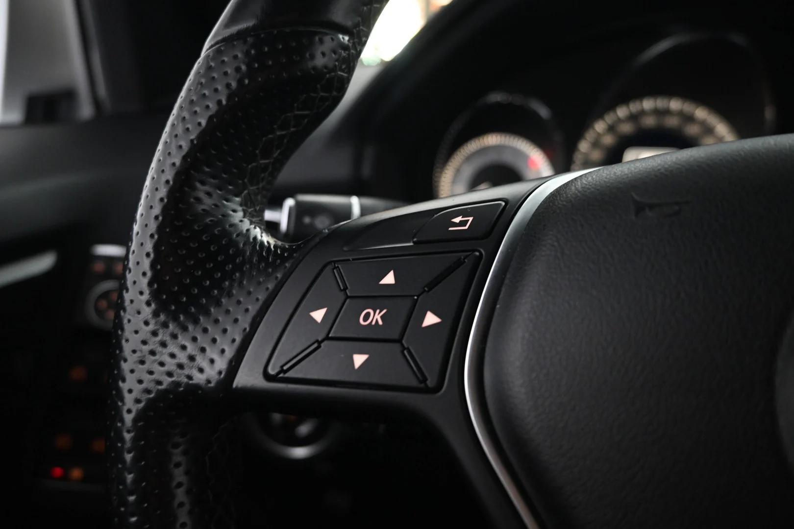 Car Image - 5lhebi3C6b3Vcr5KbbHfQd