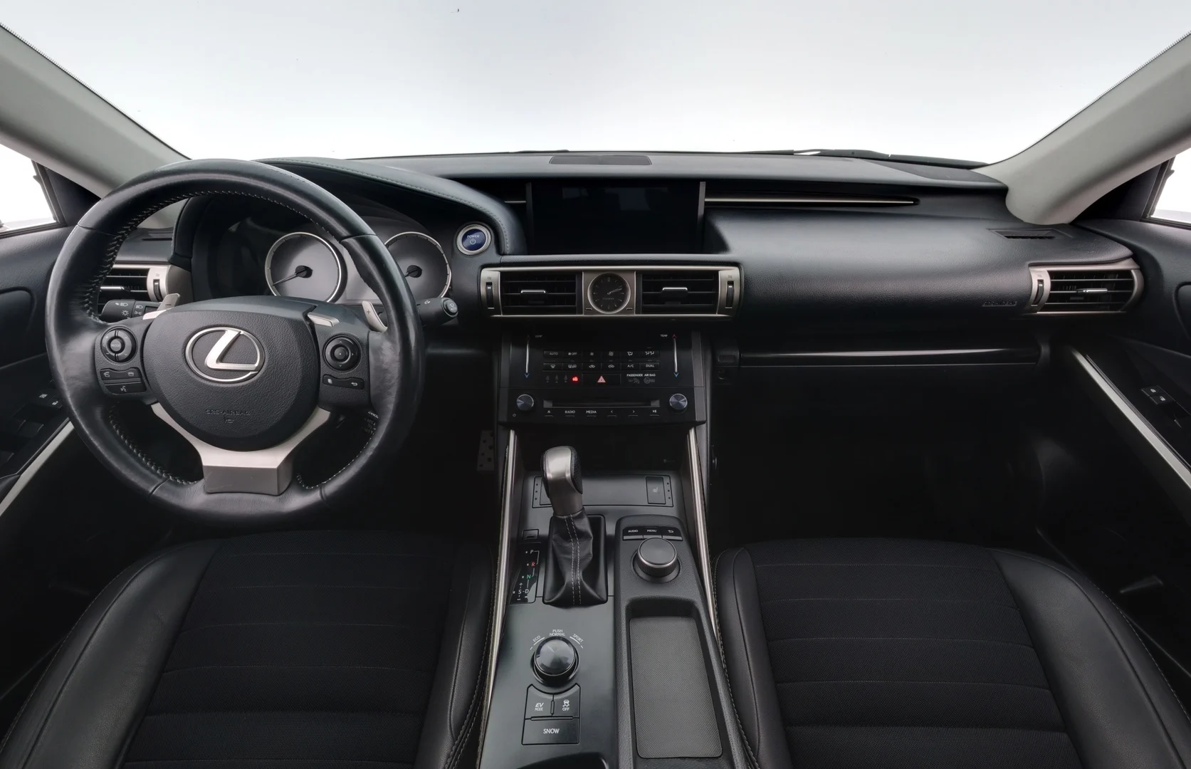 Car Image - 4lfQB3mO3gS1PAb1aFEYYR
