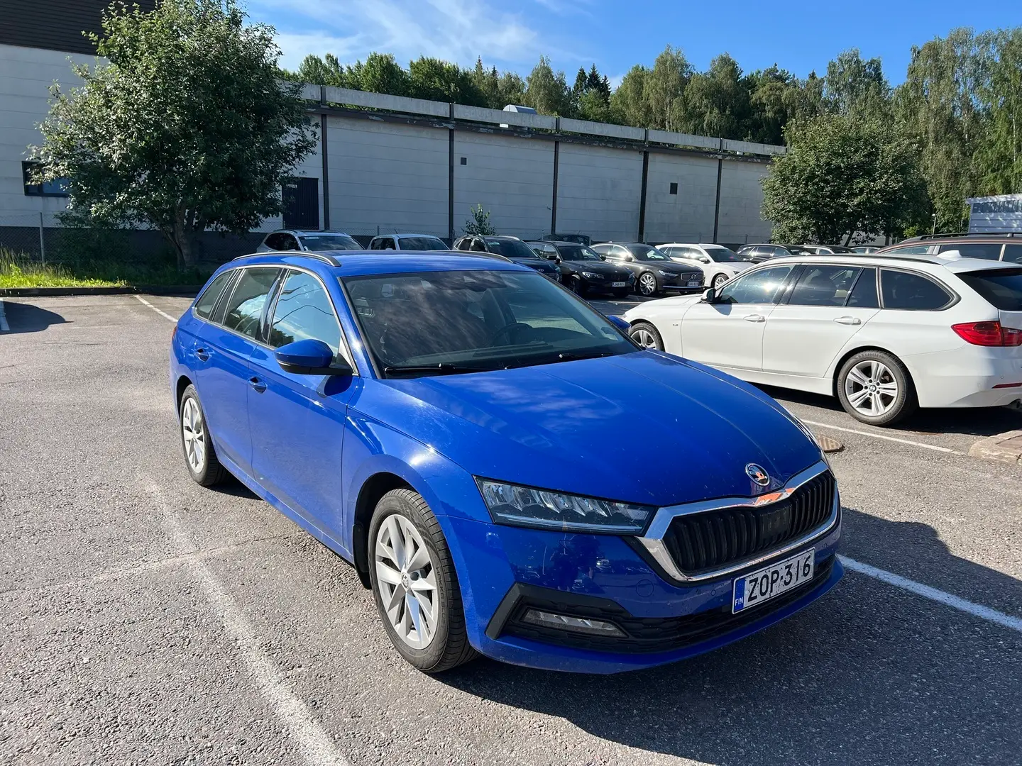 Car Image - 5t4LtVRdu9fEtDHHrLTvBY