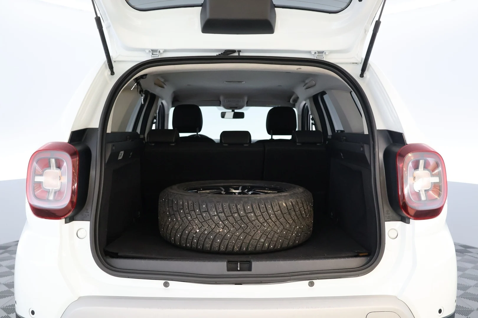 Car Image - 37nuDJXkrvg5Ae1jixYxDC