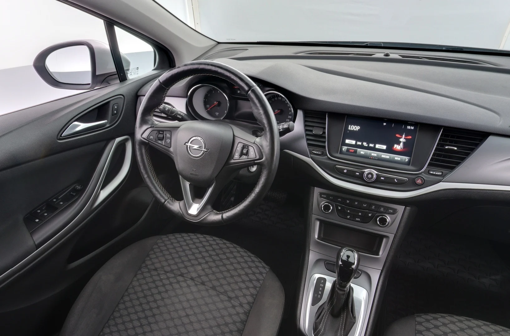 Car Image - 3oYq6ddriD2x0dT4IipkDe