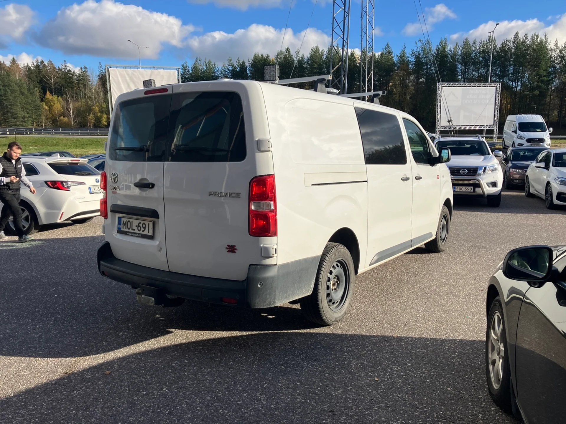 Car Image - 2Q4wGLCwwurtHO63zbLpDY