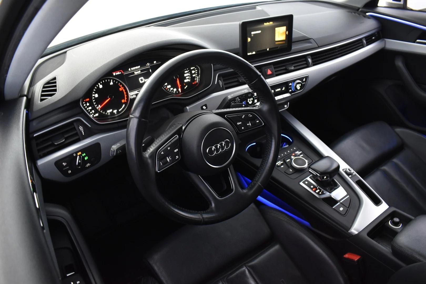 Car Image - 3vahQdxUKI1PGiZnSnXgTi