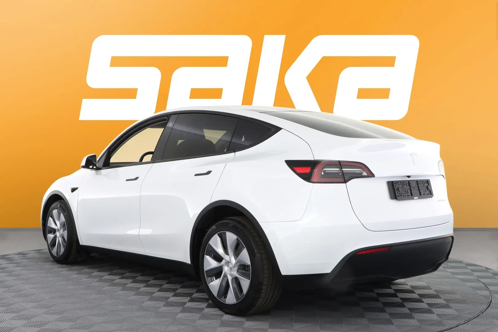 Car Image - 6OXaka8mVGQyCFP616dBtJ