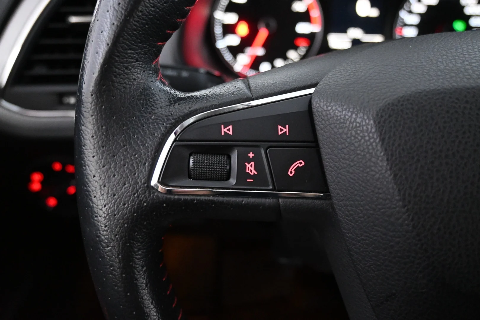Car Image - 1qrsiY0tzcSMVQoyHjg4cR