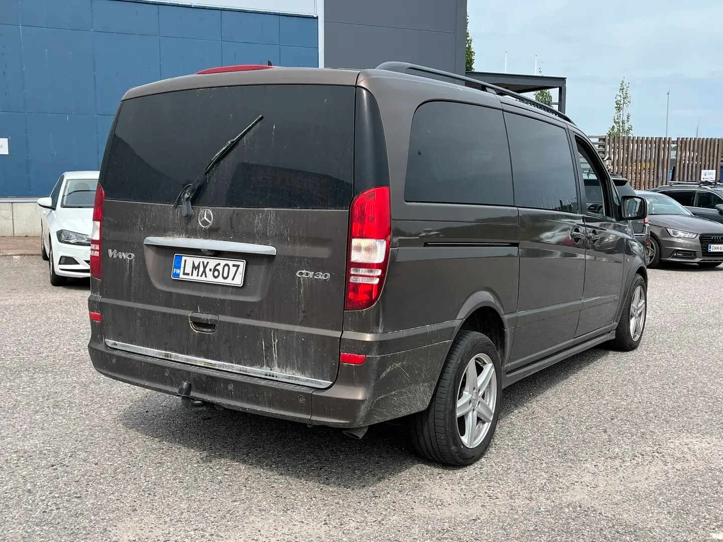 Car Image - 7m9s5elJ8URKQCqWR7WkMu