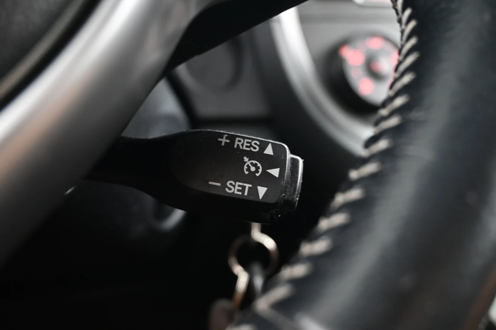 Car Image - 5sy2Y6h0zJBFmYIccfZtfN