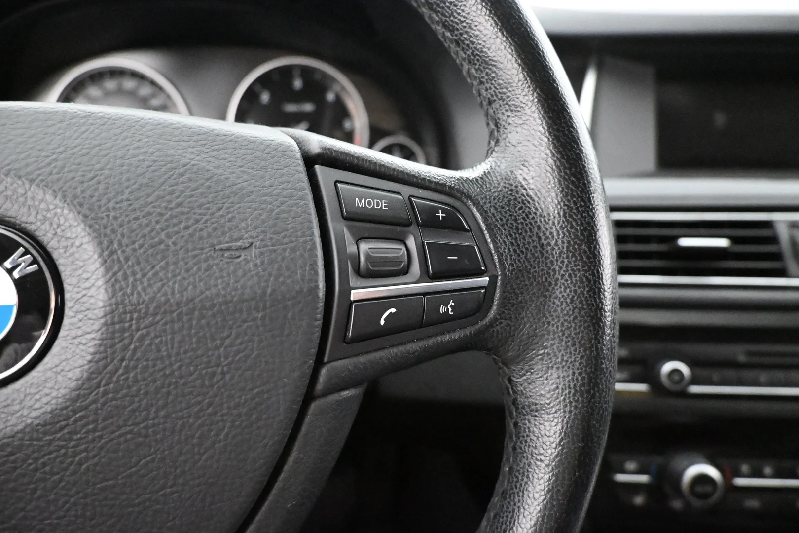 Car Image - 2iCYqVT1Ztpr4IeptAMqD6