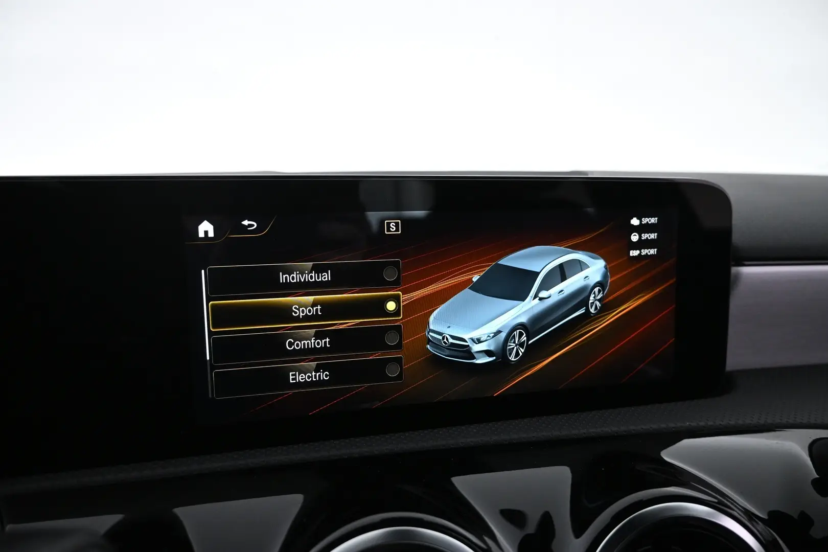 Car Image - 2YMbM2MQFOEgE2jTcjUrj