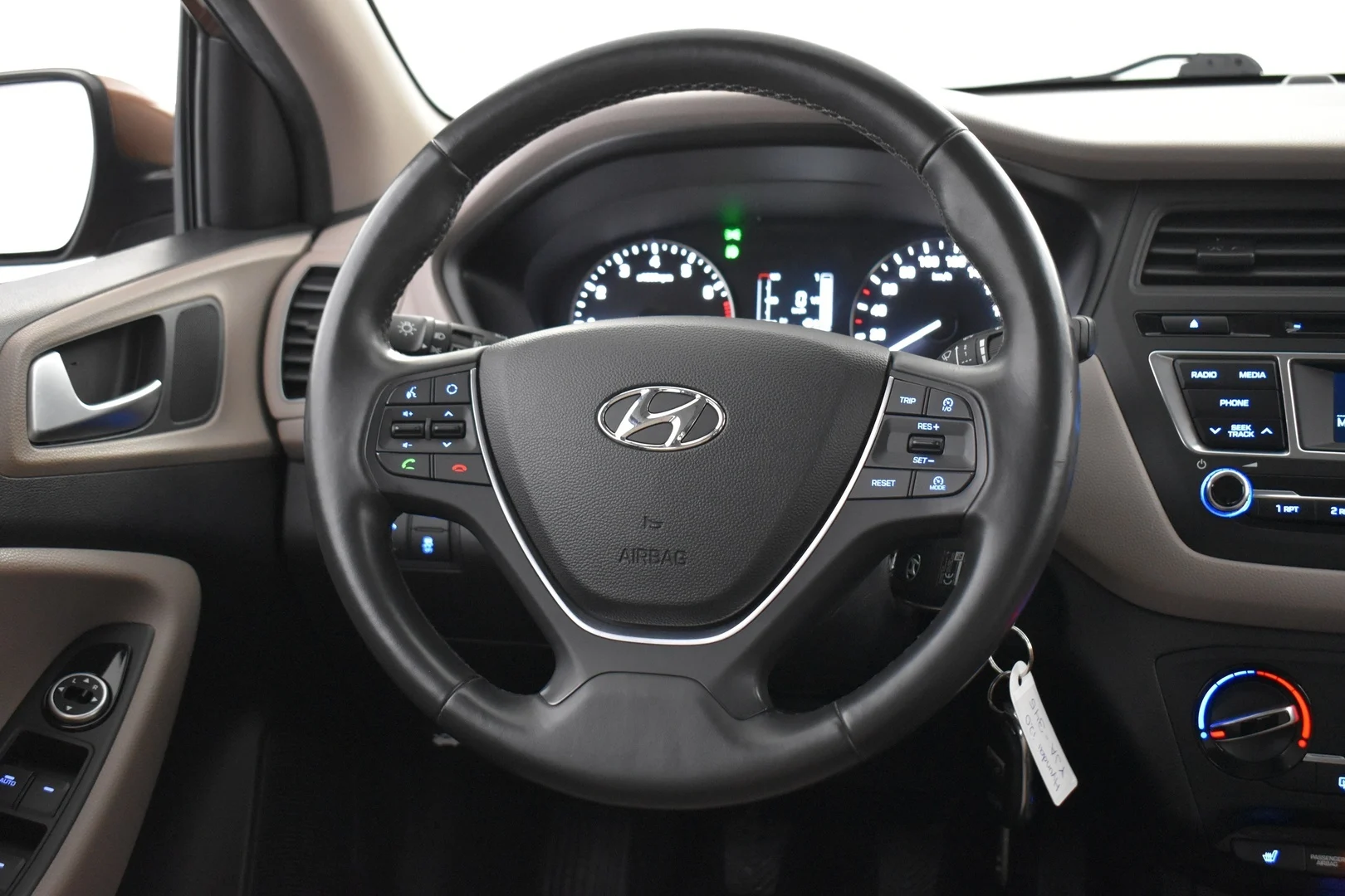 Car Image - 7CDZ7gwWPmQg9VDmg7qbkd