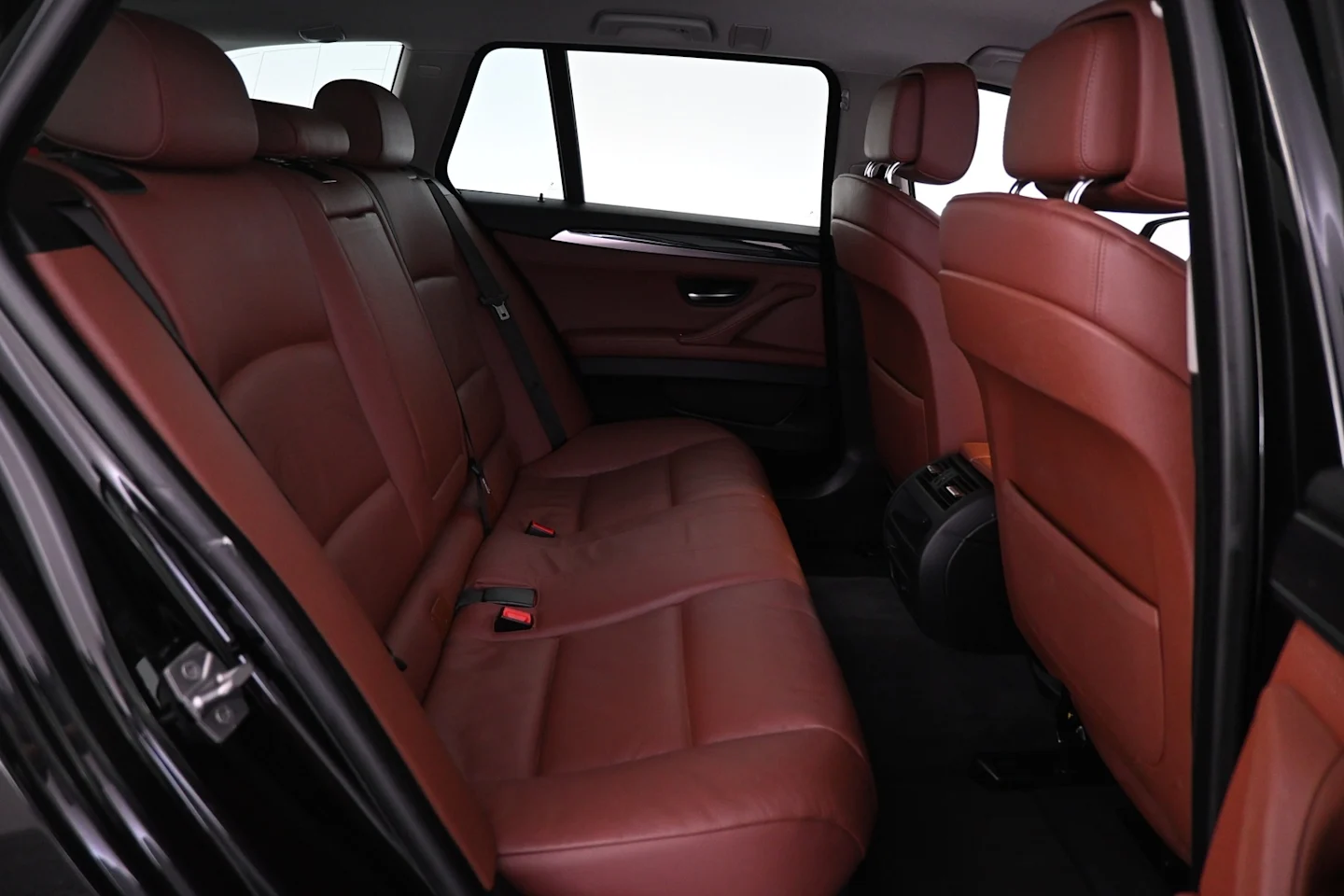Car Image - T1eDD4zF2K8G1tlfFP0kL
