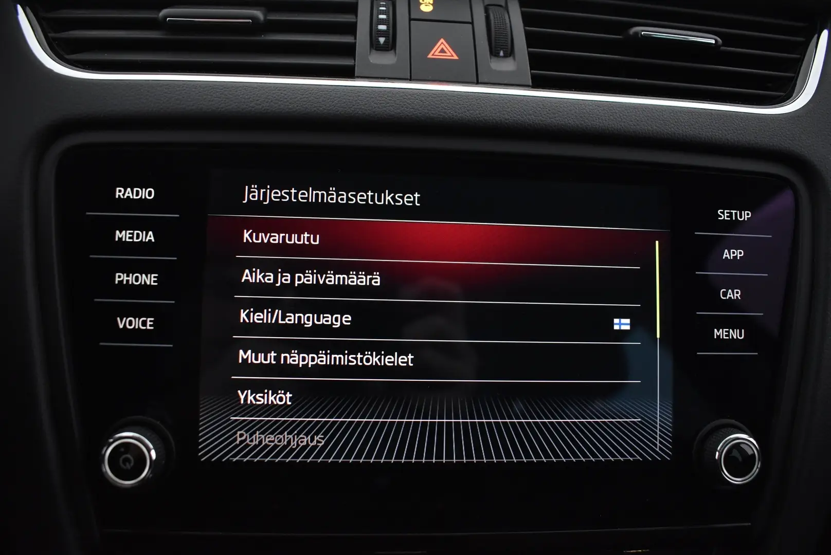 Car Image - 1ll8sL7zBdllNXtlfvDOSF