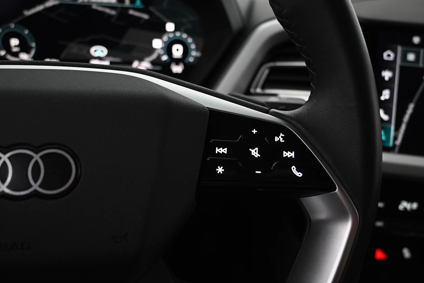 Car Image - PSUqrtPOkip80hH2xefmo