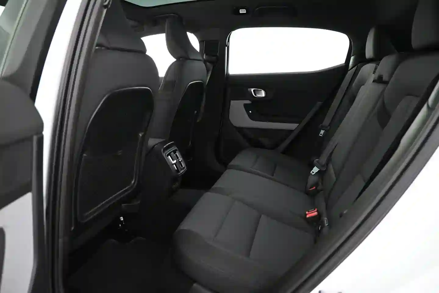 Car Image - 4r5aKZhoplGZQzOa5oYzGG