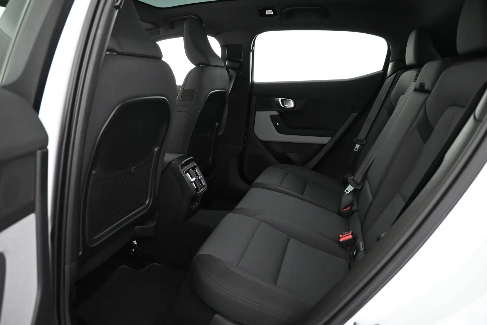 Car Image - 4r5aKZhoplGZQzOa5oYzGG