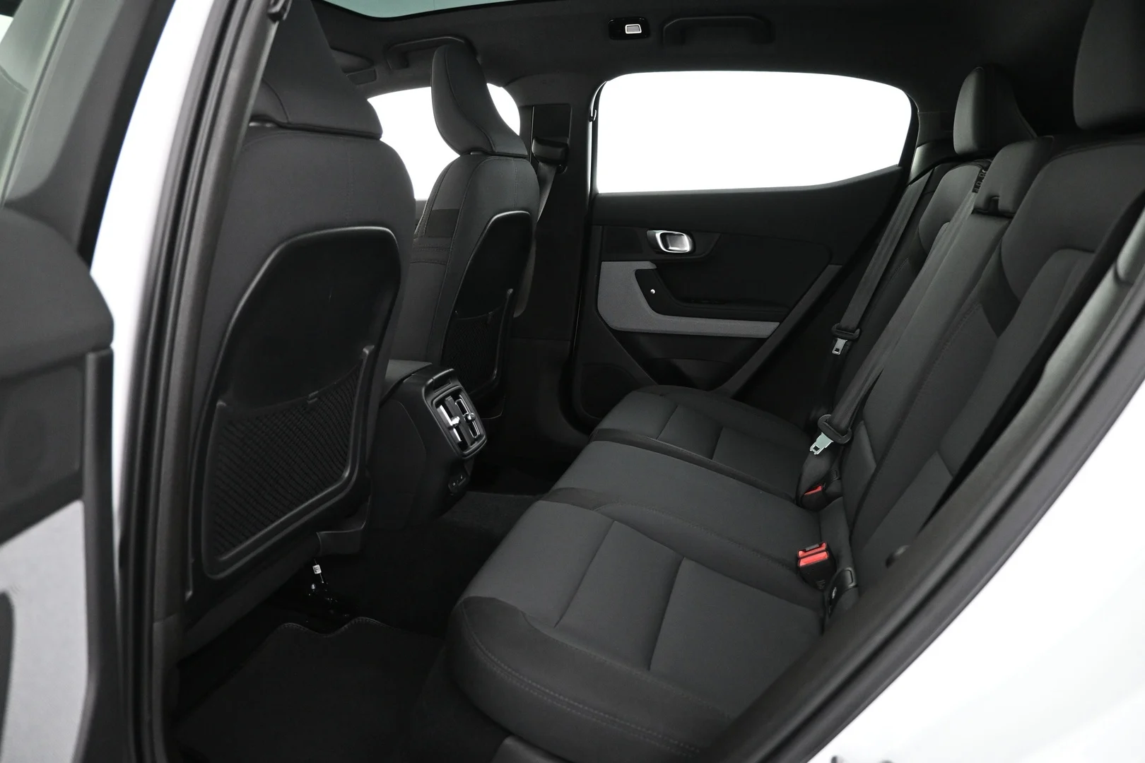 Car Image - 4r5aKZhoplGZQzOa5oYzGG