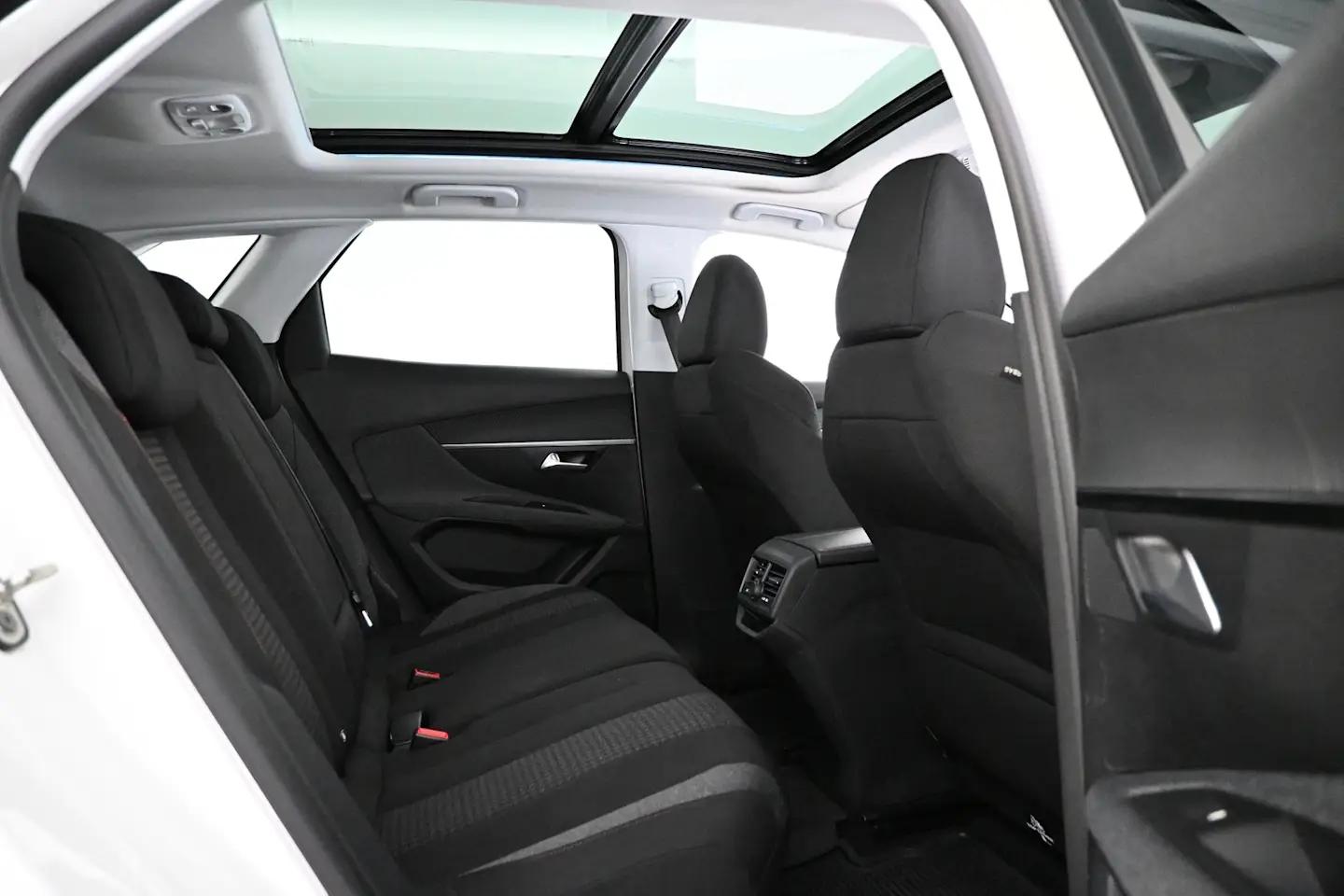 Car Image - kynrHpBG1aD5eKdHkorxg