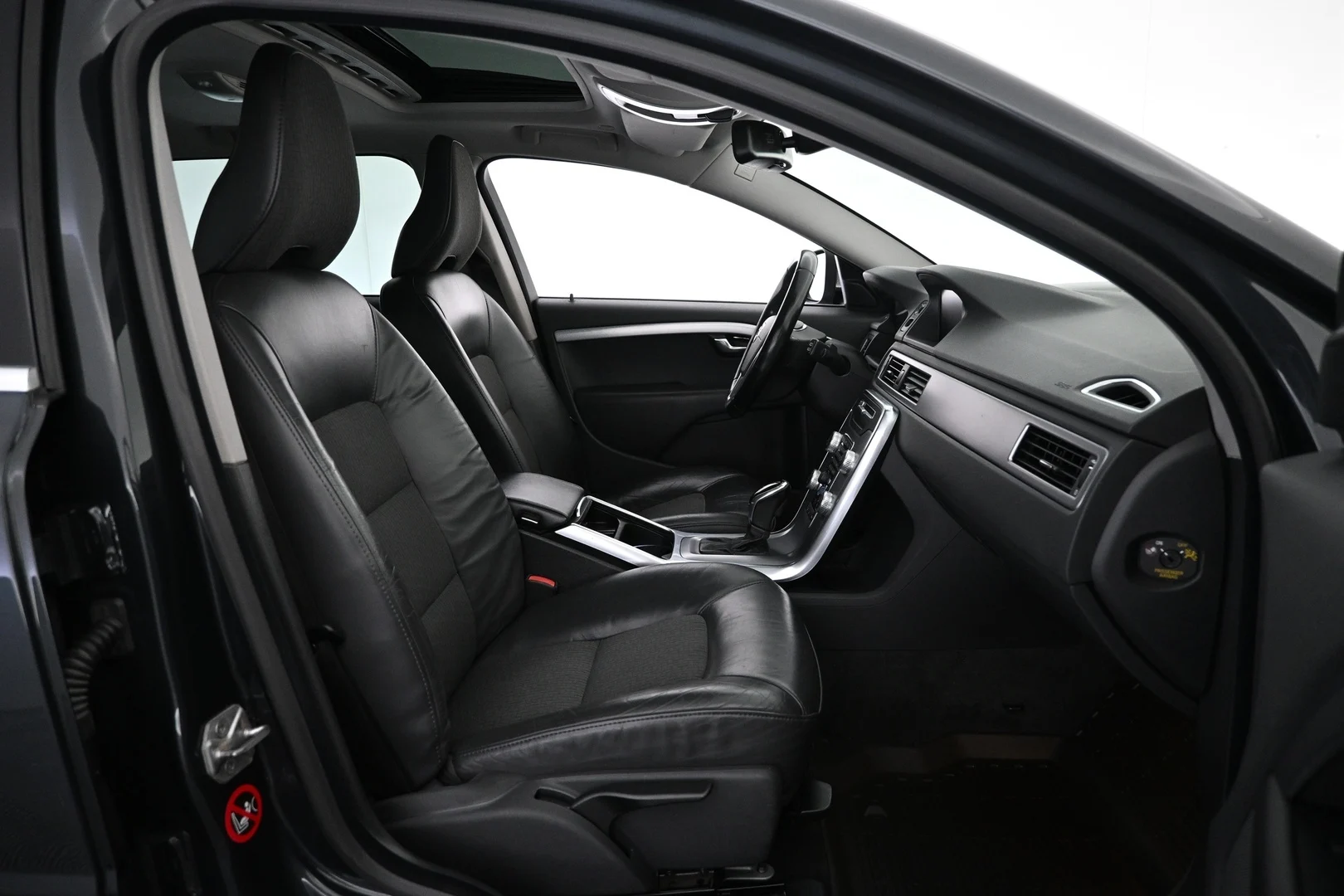 Car Image - 23smF5hK4wp7SYOQZSyV1d