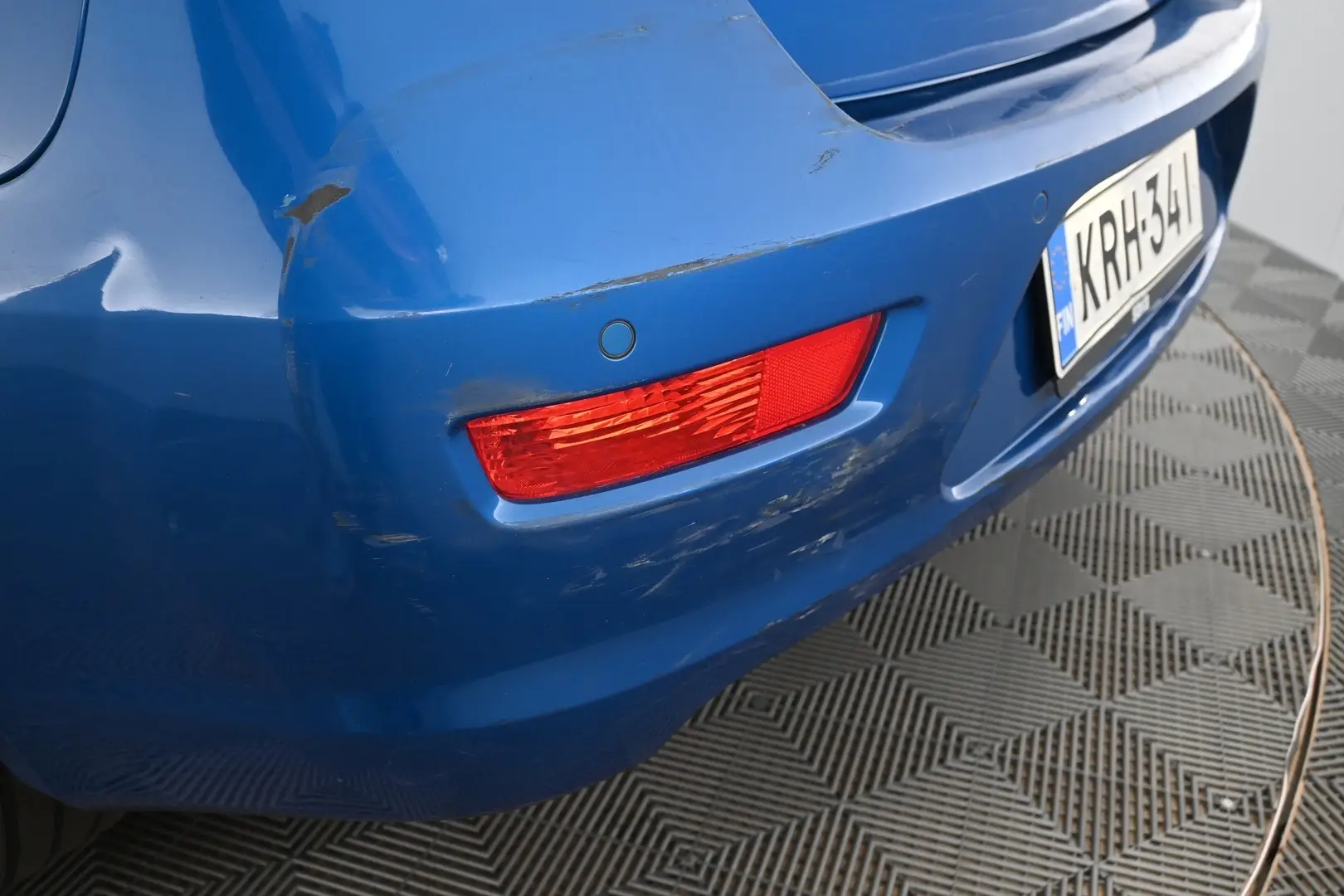Car Image - yCn4Pn2T88Da9Fnkmt7YL
