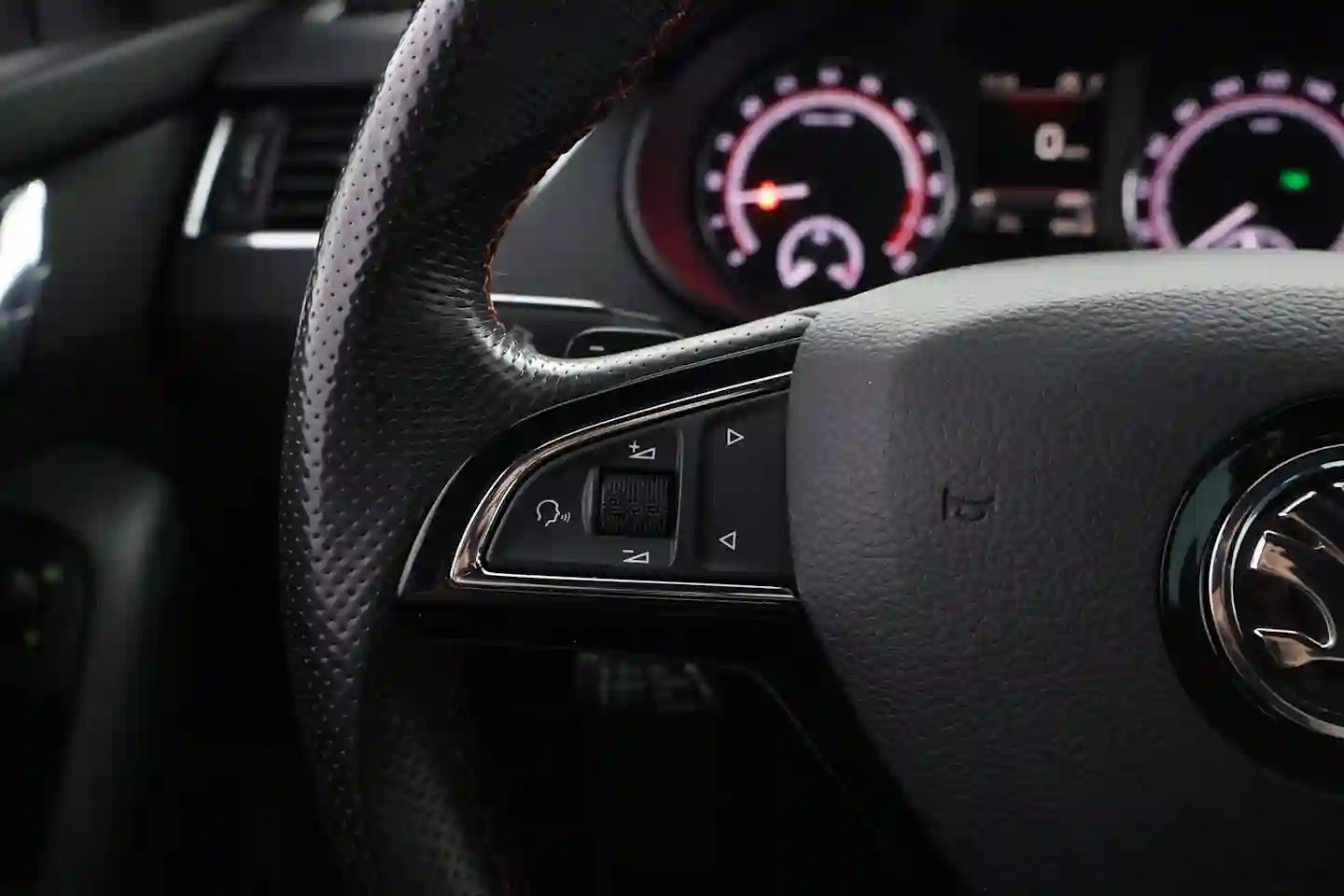 Car Image - MPrRYnI2XczWXDxOfvNVT