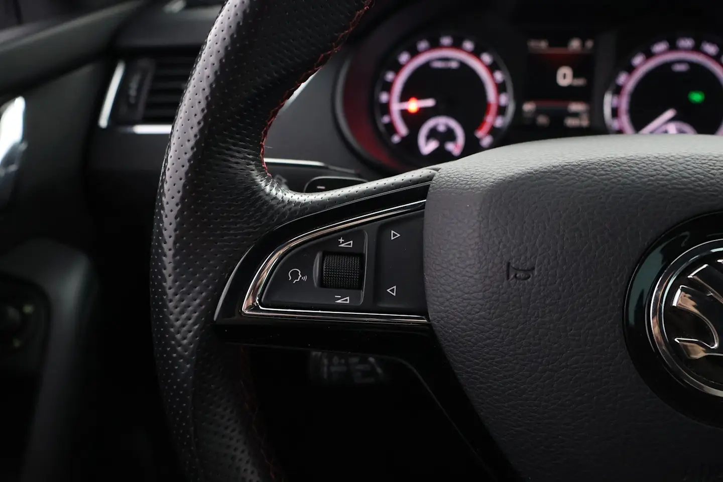 Car Image - MPrRYnI2XczWXDxOfvNVT