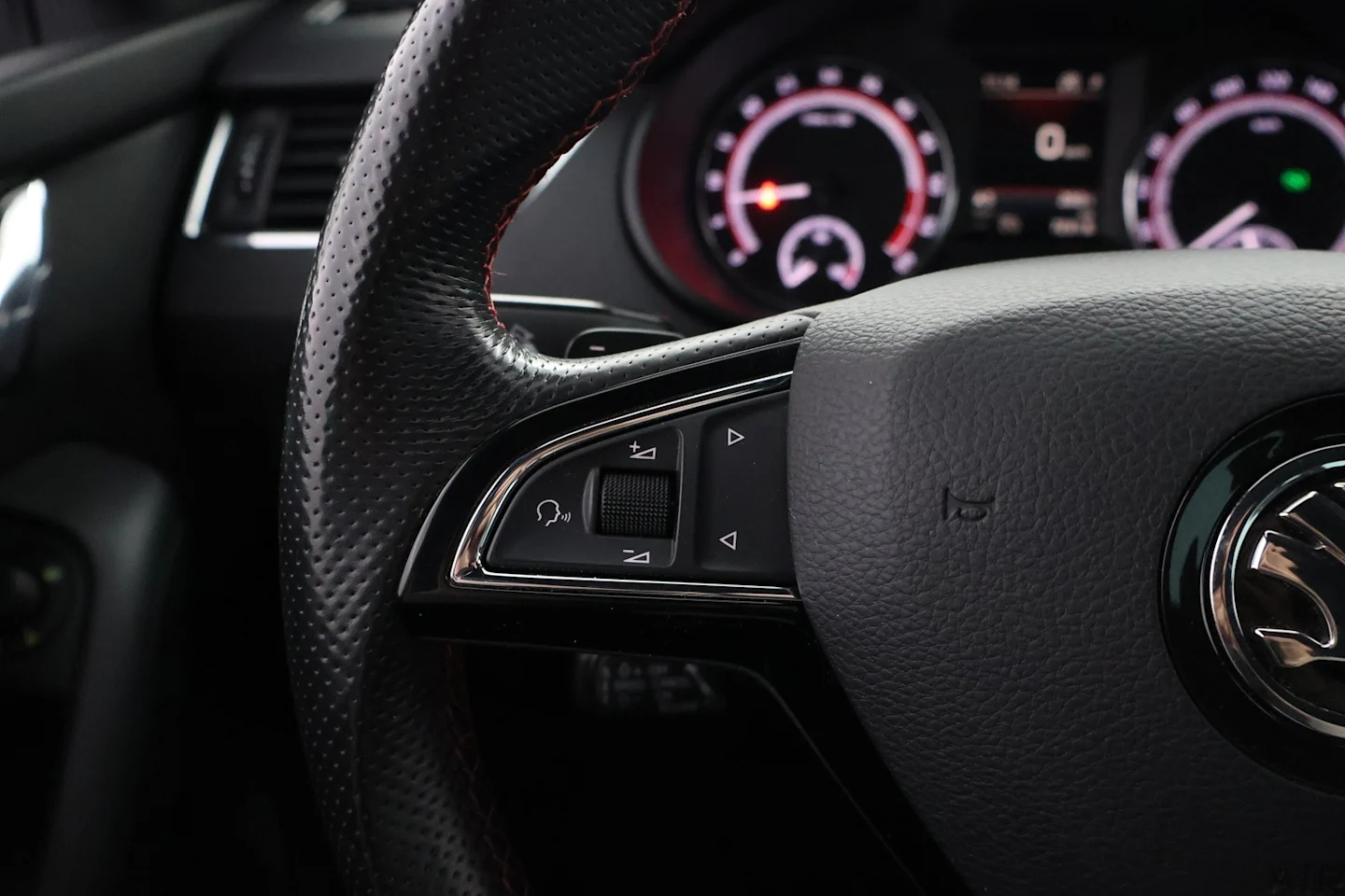 Car Image - MPrRYnI2XczWXDxOfvNVT