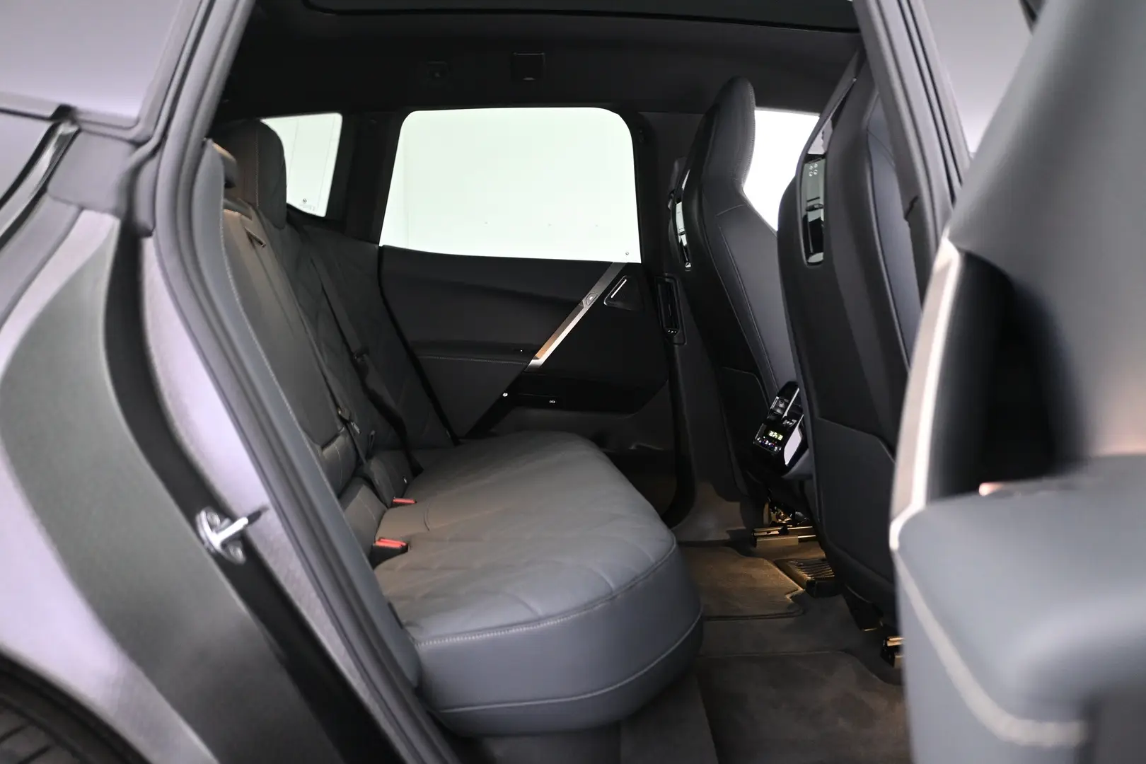 Car Image - S1ItlsqNuRsZaFCBt5iRv