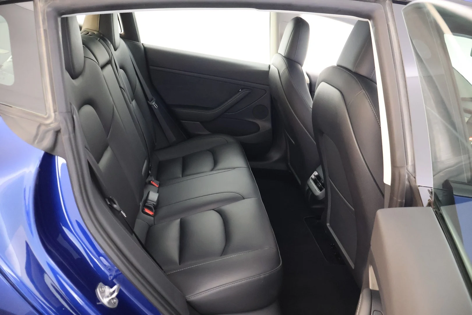 Car Image - 20sZOOpMXVHTr0fF4N5nwo