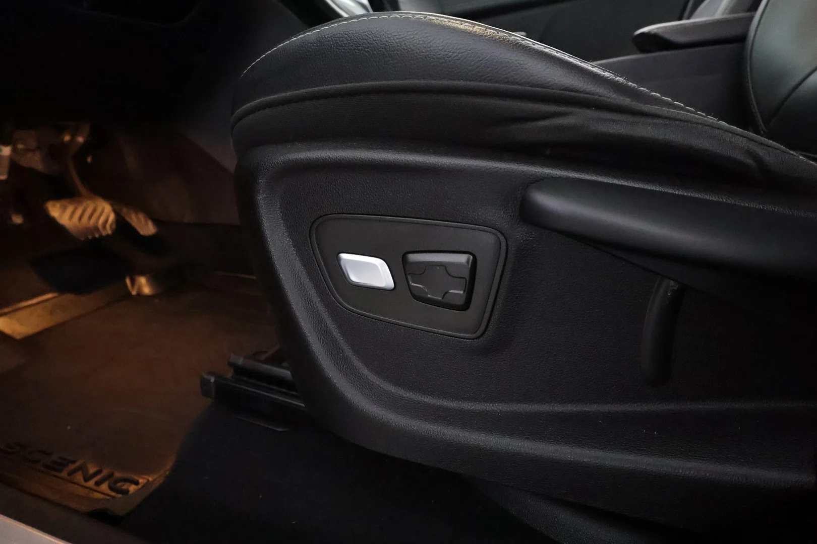 Car Image - 30uzQiHxesofB4h9VhdvkK