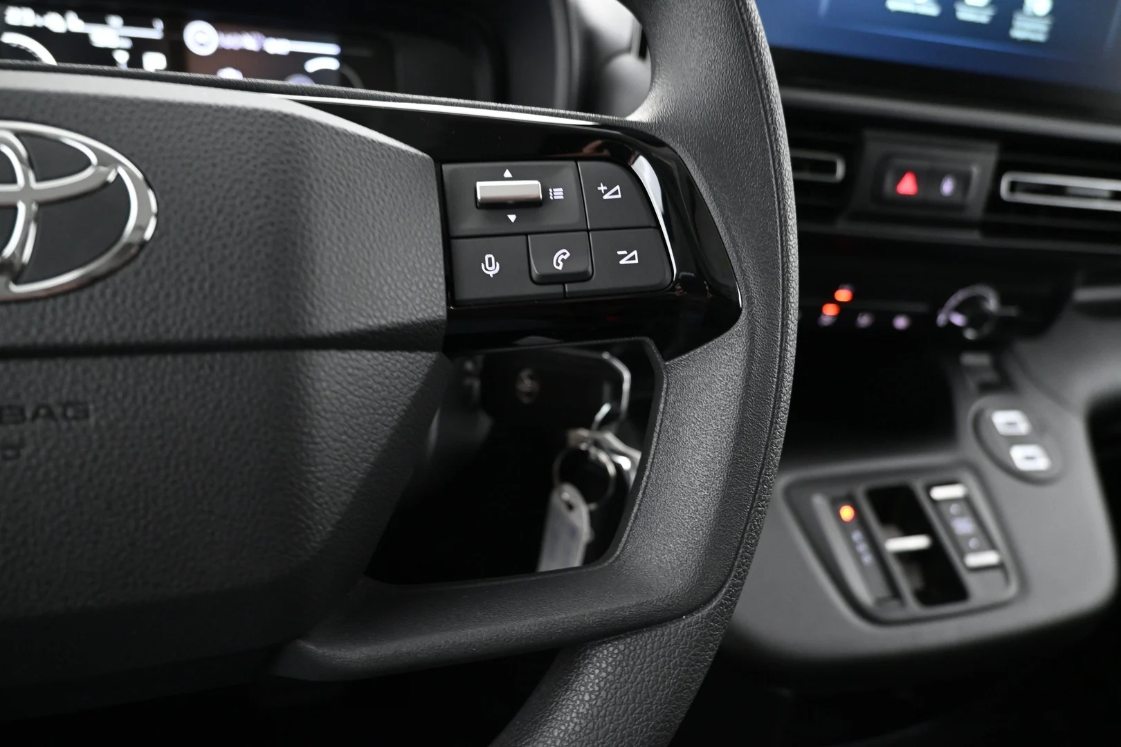 Car Image - fRAlIY0GA5wT83rhCr2aP