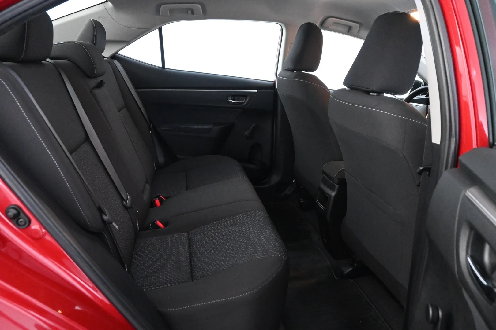 Car Image - 352tLa0KM1xLzKS5JYaJaX